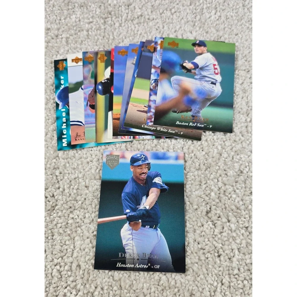 Lot of Vintage 1995 Upper Deck Baseball Cards - NM+ w electric diamond